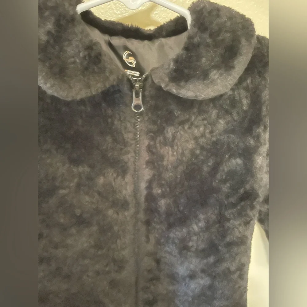 ✨Toddler Girl Fuzzy Black Jacket Size 2T